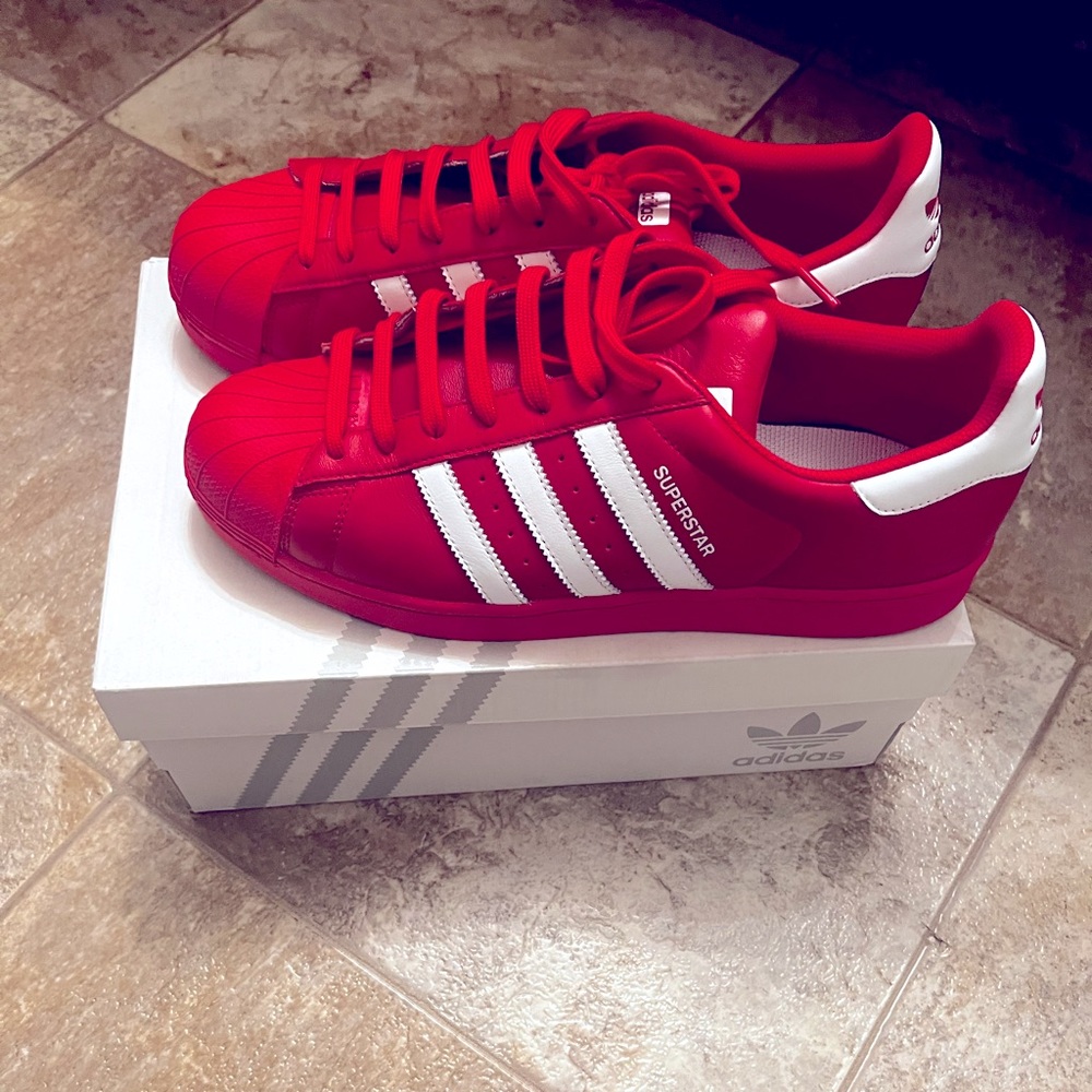 Only worn once Customized Superstar Adidas (Size 11)